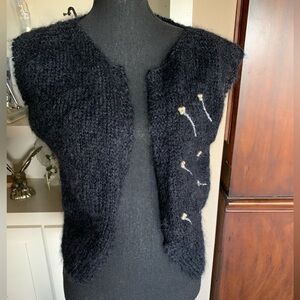 Black Embellish Open Fuzzy Vest‎